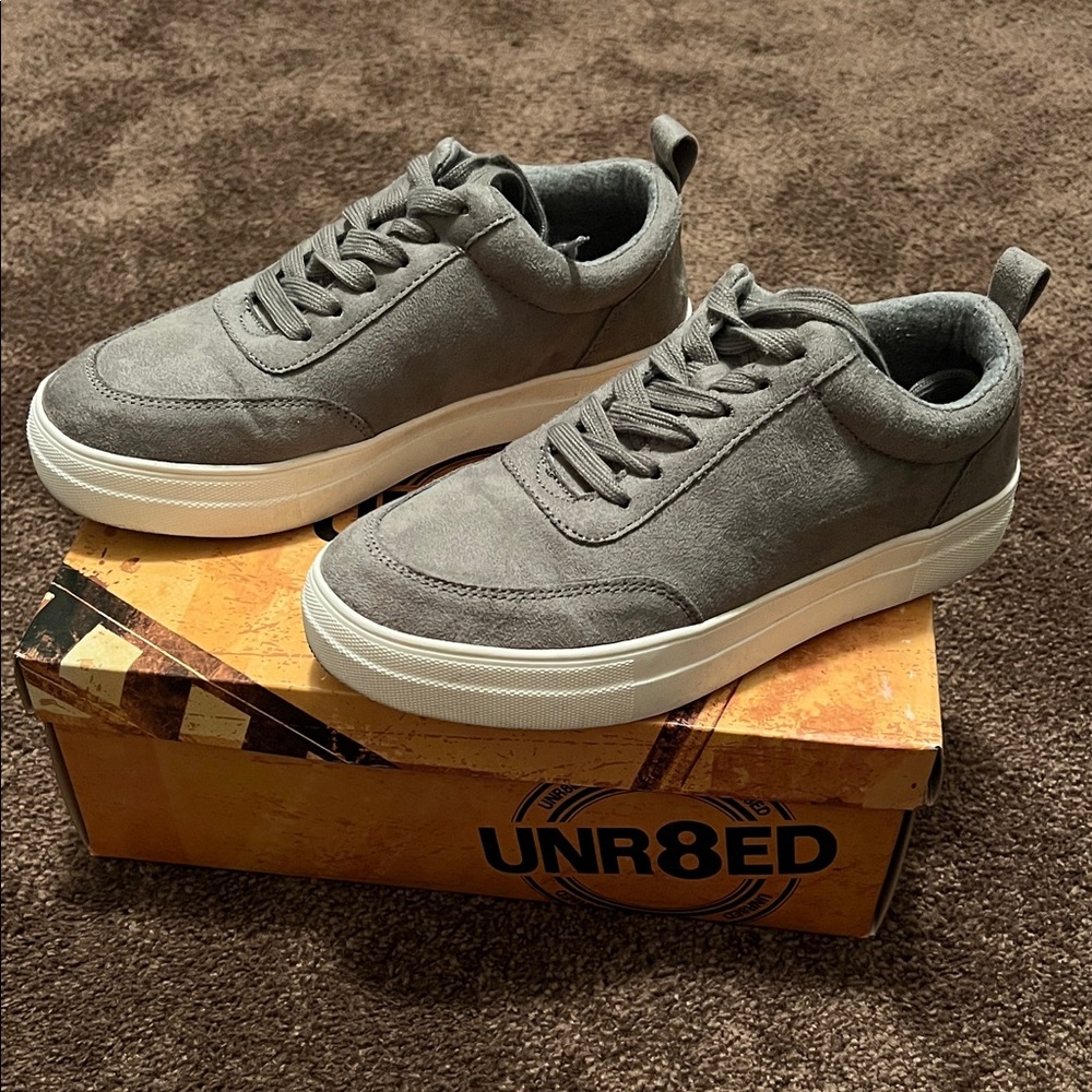 Women's Gray Sneakers